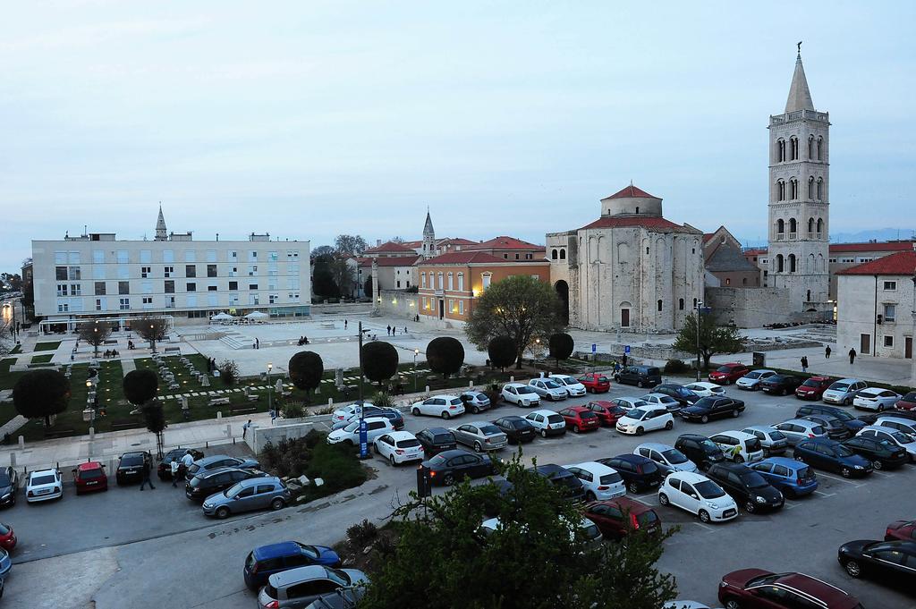 Town Center Apartments Zára Kültér fotó